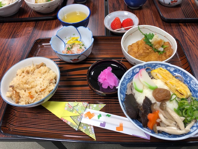 給食