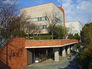 中央図書館外観